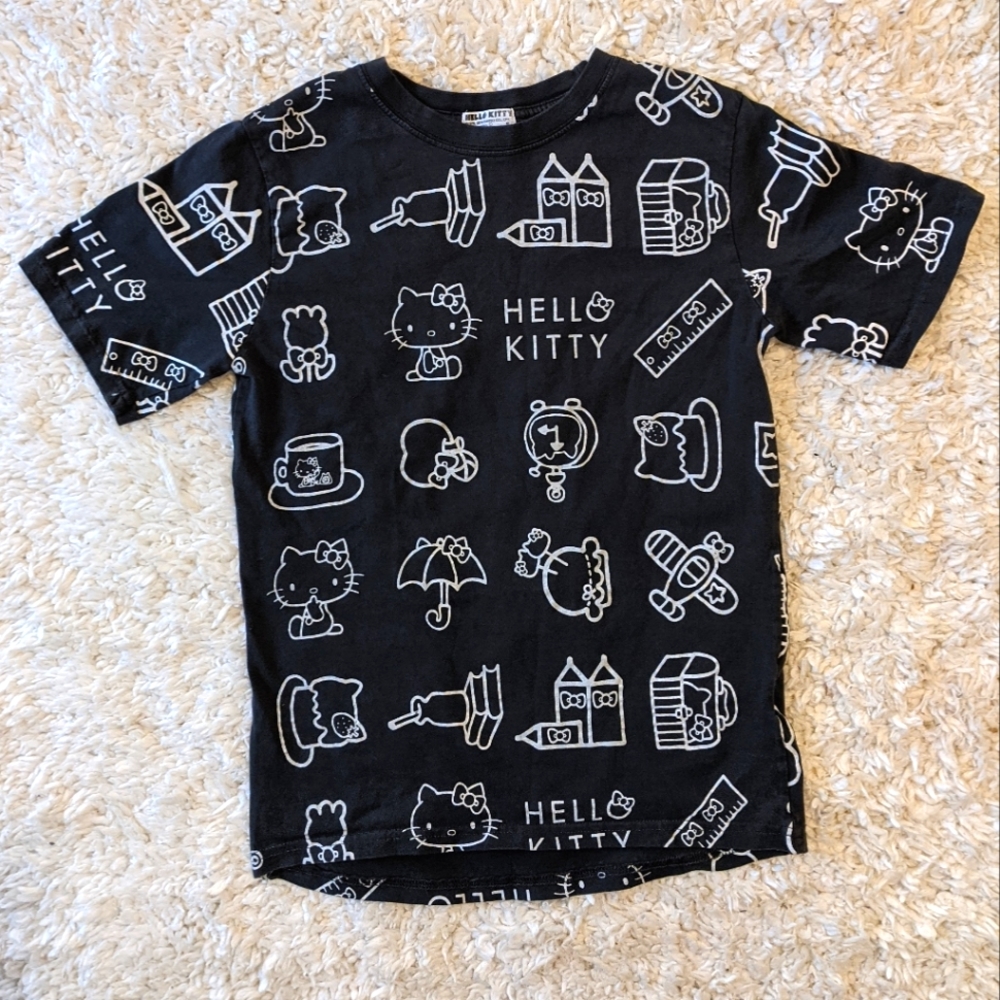 Hello Kitty Sanrio brand gray patterned shirt